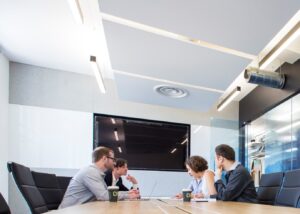 Optimising the sound environment in conference rooms